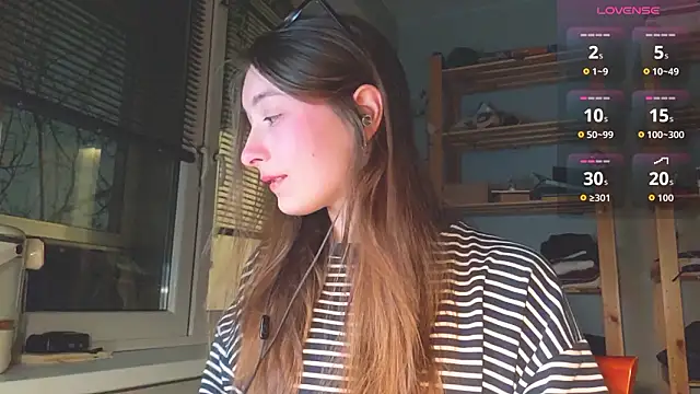 monlight  dana online show from February 10, 8:30 pm