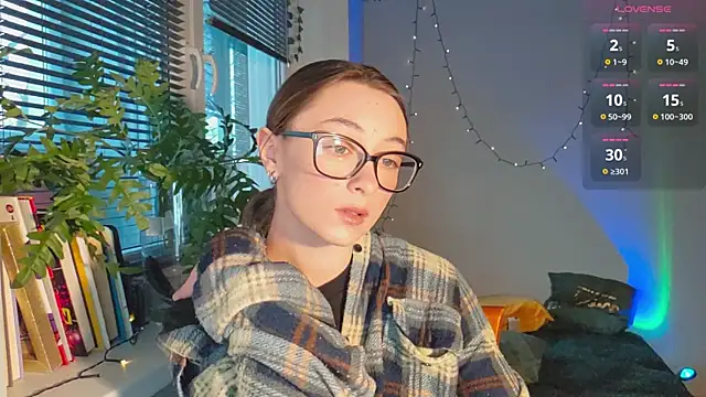 Snapshot of monlight__dana chatting on January 15, 2:24 pm monlight dana online show from January 15, 2:24 pm