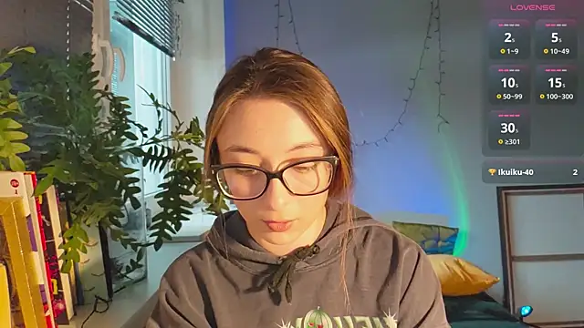 Snapshot of monlight__dana chatting on January 6, 8:14 am monlight dana online show from January 6, 8:14 am