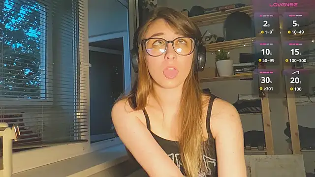 Snapshot of monlight__dana chatting on September 20, 4:56 pm monlight dana online show from September 20, 4:56 pm