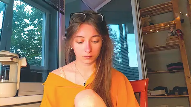 monlight  dana online show from June 24, 7:33 pm