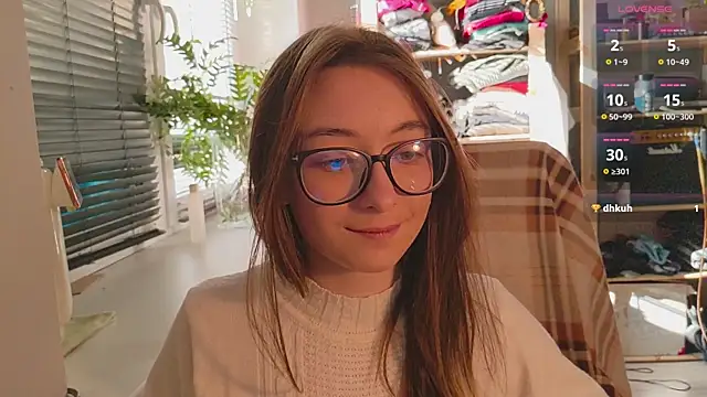 Snapshot of monlight__dana chatting on March 8, 1:14 pm monlight dana online show from March 8, 1:14 pm