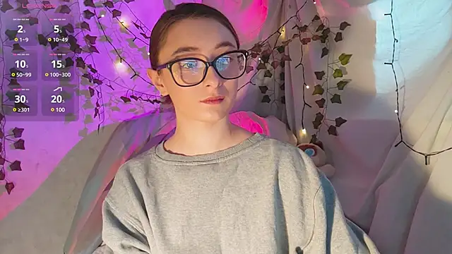 Snapshot of monlight__dana chatting on December 3, 10:45 am monlight dana online show from December 3, 10:45 am