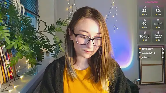 Snapshot of monlight__dana chatting on December 26, 2:27 pm monlight dana online show from December 26, 2:27 pm