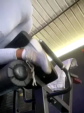 Berry Bans online show from November 21, 5:45 pm