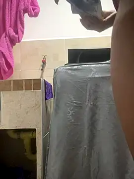 Berry Bans online show from November 25, 11:37 pm