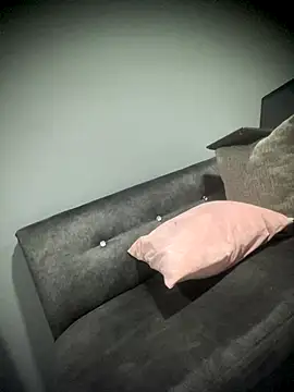 Berry Bans online show from November 15, 2:04 am