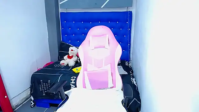 Mady Kolemam online show from November 17, 8:46 pm