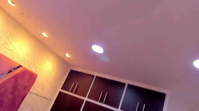 Charlotte Ice1 online show from October 29, 5:34 pm