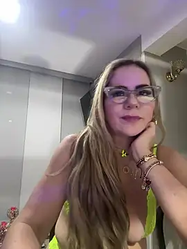 Snapshot of LARIANA_RIVERA23 chatting on March 19, 6:14 am LARIANA RIVERA23 online show from March 19, 6:14 am