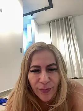 LARIANA RIVERA23 online show from April 9, 4:03 am