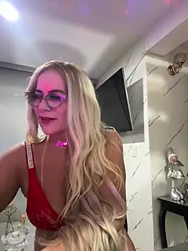 LARIANA RIVERA23 online show from May 23, 7:51 am