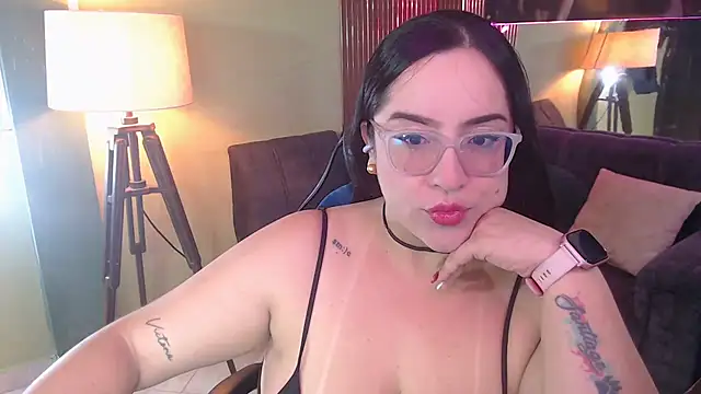 Sofiia davis23 online show from January 7, 1:05 pm