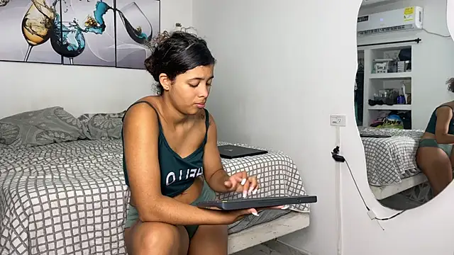 wendy alejo1712 online show from November 8, 10:24 pm