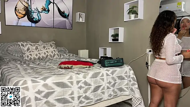wendy alejo1712 online show from April 22, 11:55 pm