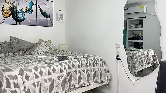 wendy alejo1712 online show from November 11, 1:44 am