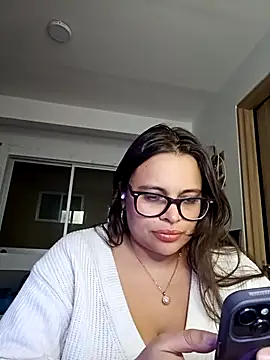 Snapshot of Alex_flair chatting on January 7, 4:39 am Alex flair online show from January 7, 4:39 am