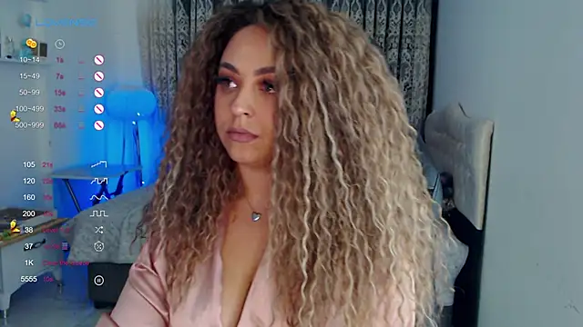  Just a queen 3 online show from December 21, 4:52 pm