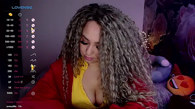 Snapshot of _Just_a_queen_3 chatting on February 20, 5:52 pm  Just a queen 3 online show from February 20, 5:52 pm