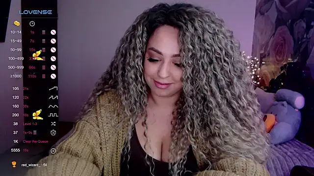 Snapshot of _Just_a_queen_3 chatting on February 13, 5:54 pm  Just a queen 3 online show from February 13, 5:54 pm