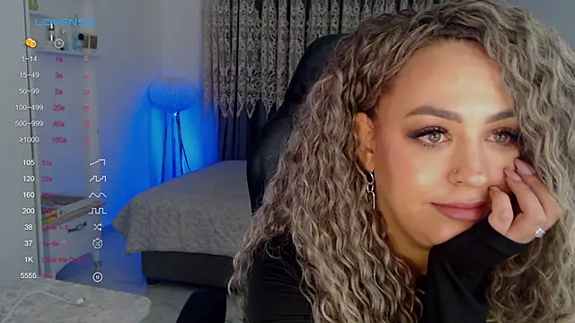  Just a queen 3 online show from January 14, 10:08 am