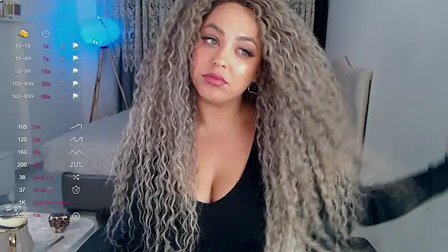 Snapshot of _Just_a_queen_3 chatting on October 17, 5:04 pm  Just a queen 3 online show from October 17, 5:04 pm