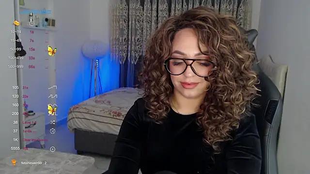  Just a queen 3 online show from February 6, 9:27 am