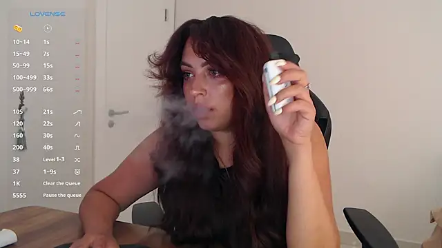  Just a queen 3 online show from June 2, 5:46 pm
