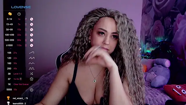 Snapshot of _Just_a_queen_3 chatting on January 26, 6:48 pm  Just a queen 3 online show from January 26, 6:48 pm