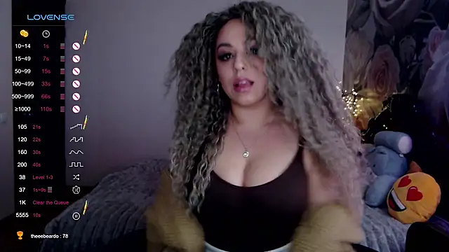 Snapshot of _Just_a_queen_3 chatting on March 10, 7:18 pm  Just a queen 3 online show from March 10, 7:18 pm