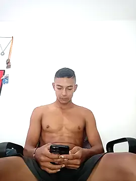Snapshot of Demiansteven2 chatting on October 10, 3:57 pm Demiansteven2 online show from October 10, 3:57 pm