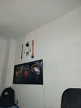 Snapshot of Demiansteven2 chatting on June 11, 2:25 pm Demiansteven2 online show from June 11, 2:25 pm