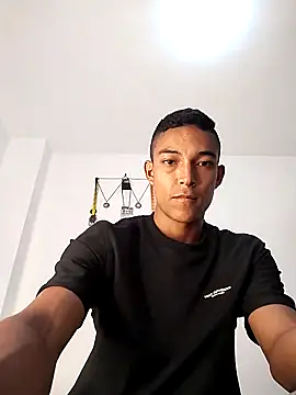 Demiansteven2 online show from December 3, 3:44 pm