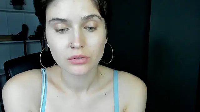 sarah perfect online show from April 19, 6:10 pm