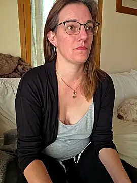 SpiceLea online show from November 20, 2:18 pm