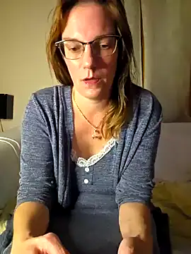 SpiceLea online show from October 12, 7:37 pm