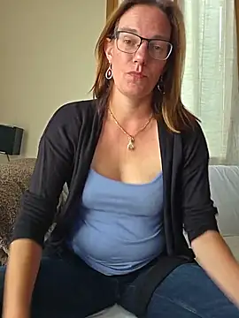 SpiceLea online show from May 14, 12:13 pm