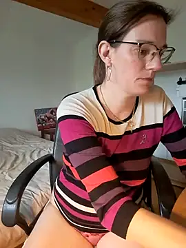 SpiceLea online show from March 10, 12:38 pm