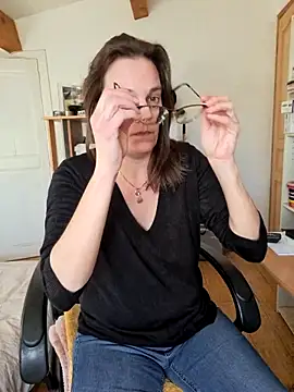 SpiceLea online show from February 3, 2:45 pm