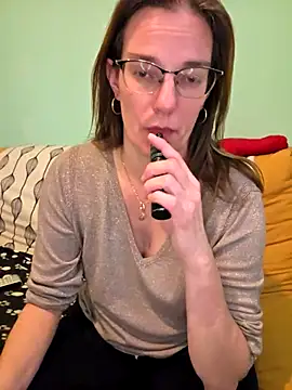 SpiceLea online show from November 5, 2:09 pm