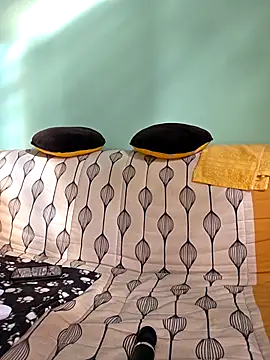 SpiceLea online show from December 3, 1:43 pm