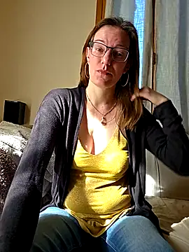 SpiceLea online show from March 17, 9:45 am