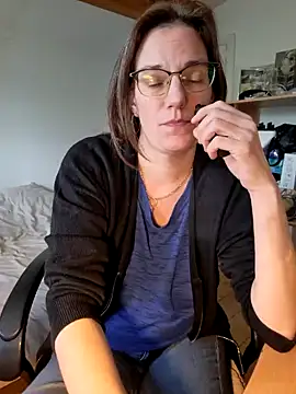 SpiceLea online show from February 28, 12:31 pm