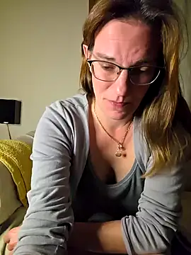 SpiceLea online show from September 16, 10:22 pm