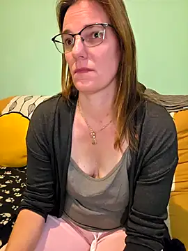 SpiceLea online show from November 12, 2:32 pm