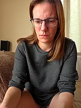 SpiceLea online show from February 28, 2:50 pm