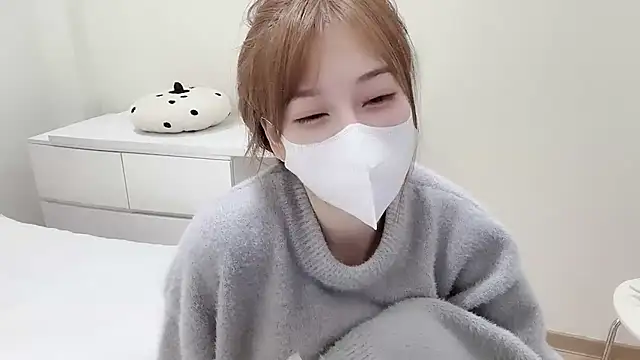 Yuuuuuly online show from December 13, 8:04 pm