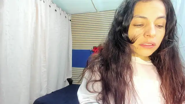 Snapshot of rosse_2504 chatting on June 16, 12:49 pm rosse 2504 online show from June 16, 12:49 pm