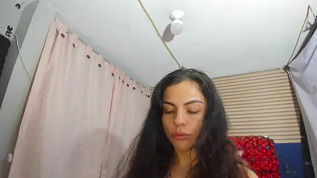 Snapshot of rosse_2504 chatting on July 11, 9:20 am rosse 2504 online show from July 11, 9:20 am
