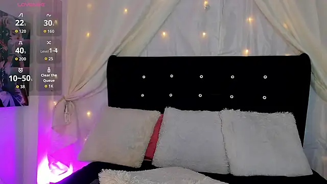 Laurablue online show from November 18, 8:12 pm